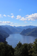 Fototapeta premium Idyllic panorama of mointain Lake Traunsee in Gmunden Austria