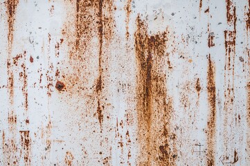 Fototapeta premium Aged white metal surface with rust marks