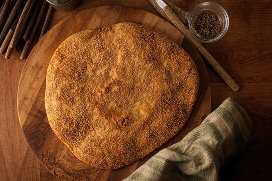 Traditional Middle Eastern Barbari flatbread recipe
