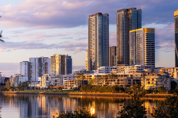 Naklejka premium skyline at sunset