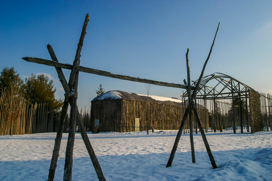 Iroquois Longhouse 