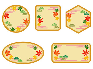 花のような紅葉と松のラベルその3