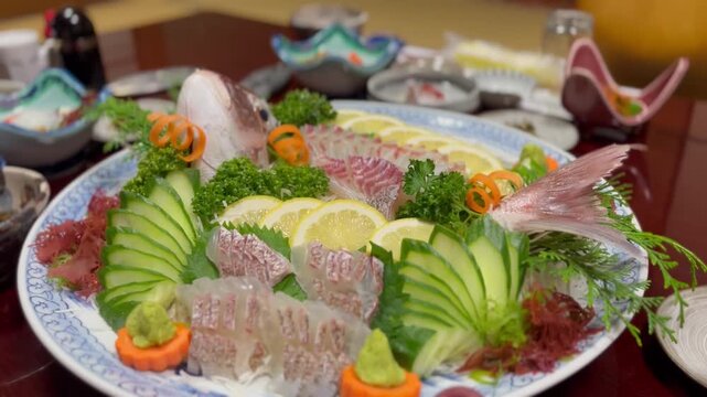 Japanese fish dishes, sashimi, sea bream. / 日本の魚料理、刺身、鯛。
