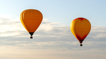 Balloons or balloons at sunset