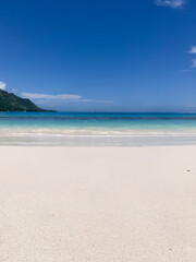 Plage au lagon turquoise sur l'île de Mo'orea en Polynésie
