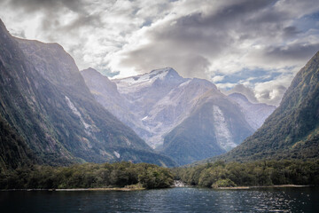 Fototapeta premium Amazing and famous beautiful place where tourist can see wonderful nature Fiord ,sound ,waterfalls , kea , cruise Milford sound south island New Zealand 