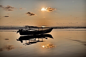 The elegance of Indonesian boats at sunset