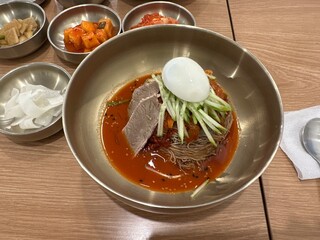 회냉면