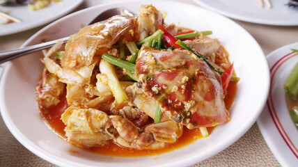 タイ料理のプーパッポンカレー