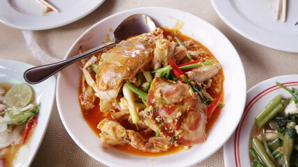 タイ料理のプーパッポンカレー