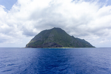 北硫黄島　太平洋に佇む無人島