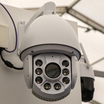 Outdoor high-speed dome PTZ (Pan-Tilt-Zoom) CCTV camera