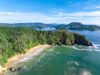 気仙沼大島・十八鳴浜（宮城県気仙沼市）