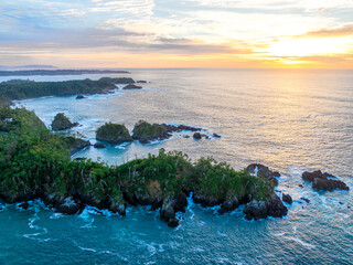 龍舞崎の日出（宮城県 気仙沼大島）