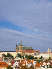 Obraz premium Stunning View of Prague Castle and City Skyline: Iconic European Landmark for Travel Photography and Digital Use. Ultra High Resolution