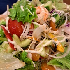 salad with shrimps