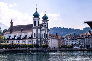 Centro histórico de Lucerna / Lucerne Old Town / Altstadt Luzern – diversión en el agua.