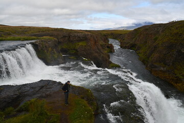 La bella cascata di Reykjafoss in Islanda