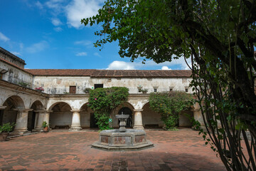 Obraz premium Antigua Guatemala, Guatemala - August 9, 2025: Convent of the Capuchins and Church of Our Lady of Zaragoza in Antigua Guatemala, Sacatepequez, Guatemala.