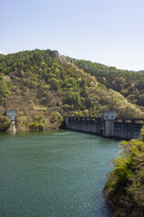 春の長野県上伊那郡箕輪町にあるもみじ湖