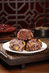 Traditional Shandong Eight Treasures Sticky Rice Buns with Beans - Chinese Specialty Dessert
