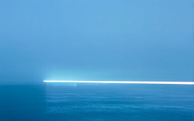 Obraz premium Azure Horizon Line of Light