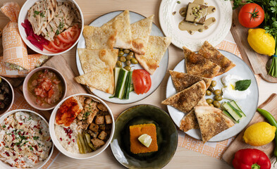 Assortiment de plats marocains vue du dessus