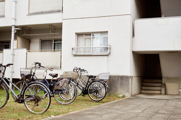 古い団地の外観。日本の住宅事情