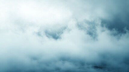 Obraz premium Vast cloud formations in a moody sky on a tranquil day in nature, evoking a sense of calm and introspection