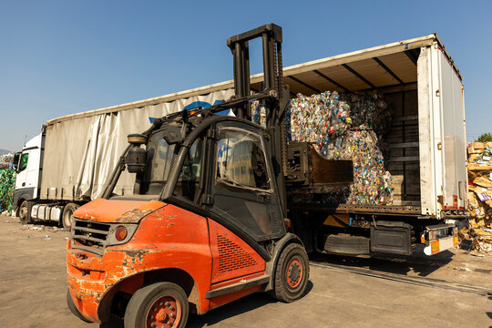 Waste sorting facility