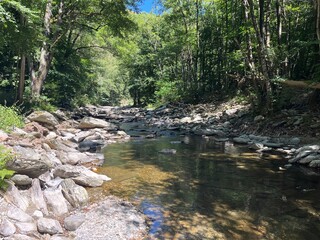 Entre Auvergne et Languedoc-Roussillon, le chemin de Stevenson relie le sud du Massif Central aux C&eacute;vennes profondes&hellip; Le GR&reg;70