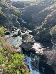 Fairy Pools (piscines des f&eacute;es) sur l'&icirc;le de Skye