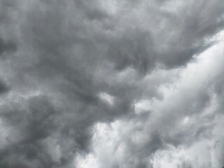 Obraz premium Dark clouds in the sky before the rain during rainy season. Natural weather during the rainy season in the tropics.