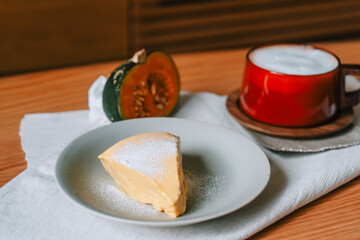 ケーキとカフェオレ