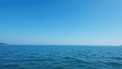 Obraz premium Calm Blue Ocean under Clear Sky Horizon 