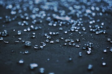 废墟中的碎裂玻璃：时光的痕迹与荒凉之美【Splintered Glass in Ruins: Echoes of Time and Desolate Beauty】