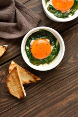 Eggs en cocotte (baked eggs)