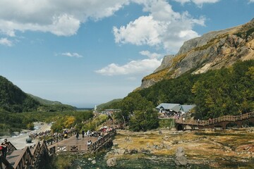 长白山绿渊潭：温泉谷的自然奇观与宁静之境【Changbai Mountains Green渊潭: A Natural Wonder and Tranquil Realm in Hot Spring Valley】