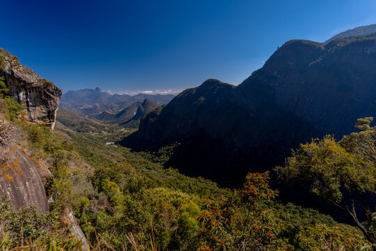 Beautiful view of the Brazilian mountains during the adventure and trail crossing and hike between Petr&oacute;polis and Teres&oacute;polis in the Serra dos &Oacute;rg&atilde;os National Park (PARNASO).