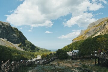 秋韵长白：溪谷间的自然诗篇【Autumn Charm of Changbai: Nature's Poem in the Valley】