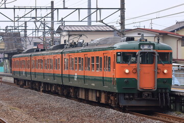 Fototapeta premium かつて北関東で活躍した高崎車両センターの115系電車_2010/9/12撮影