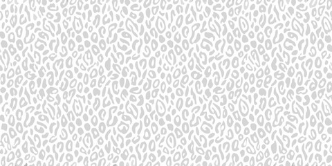 Seamless light gray leopard print pattern on a white background for fashion and design © Lalin