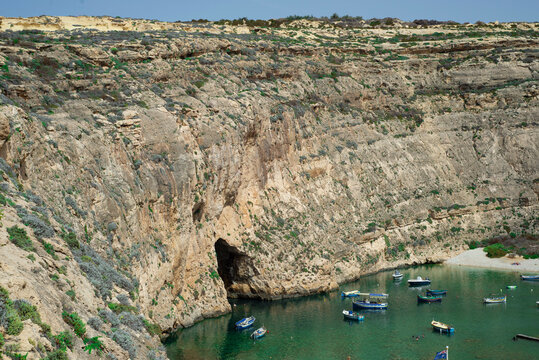 Dwejra Gozo, Inland sea diving site, Malta