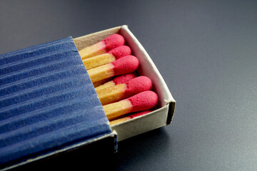 Wooden Matchsticks Red Head Fire Ignition Sticks