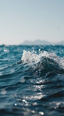 Obraz premium Ocean Waves Sparkling Blue Water