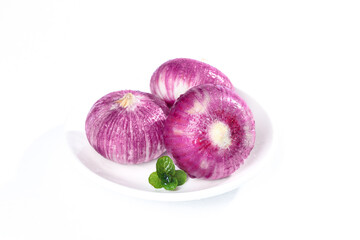 Fresh Purple Red Onions with Pearl Skin on White Plate