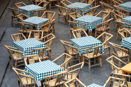 Outdoor resstaurant seating with bamboo chairs