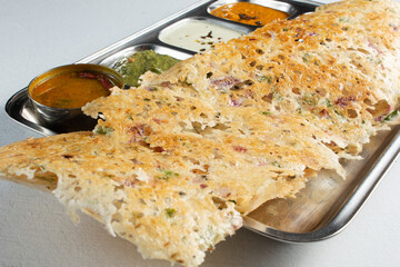 A view of a rava dosa combo.