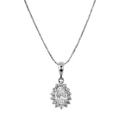 Elegant diamond pendant necklace