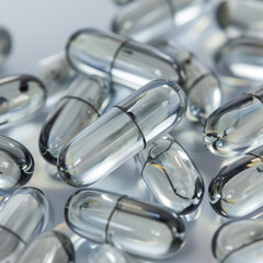
transparent capsules